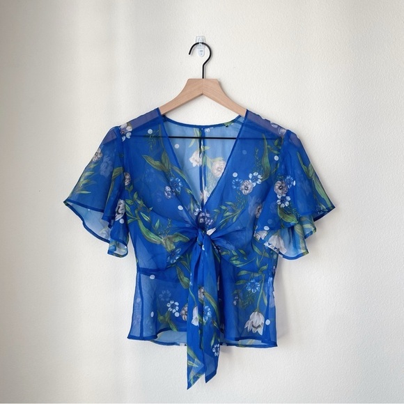 Guess Short Sleeve Maria Top Sheer coverup floral blue
Size S - Picture 4 of 8